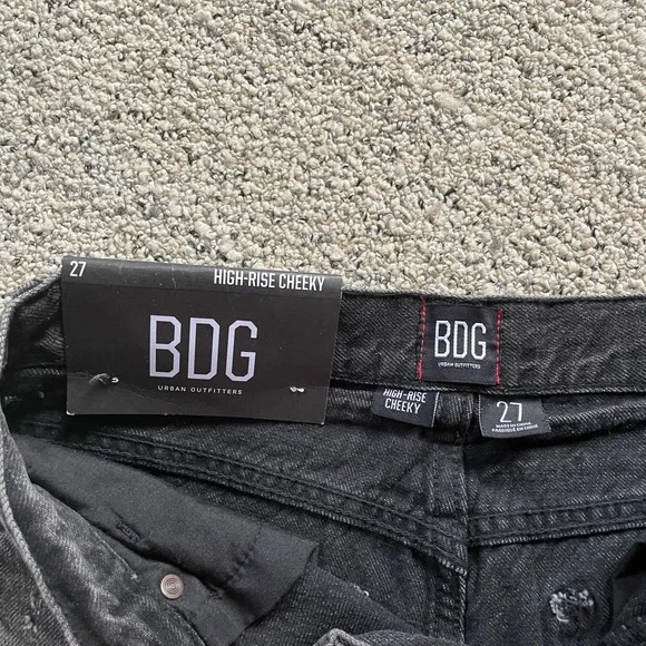 Urban Outfitters distressed black denim shorts - Picture 3 of 3